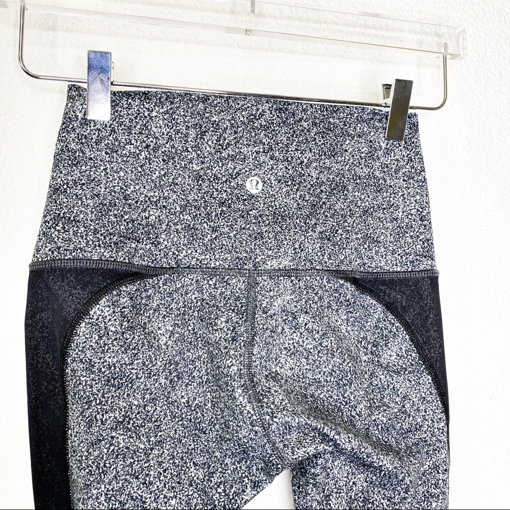 Lululemon 3/4 Speckled Mesh Leggings - Picture 4 of 6